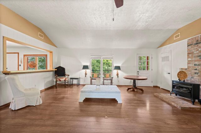 114 Hillendale Dr, Livingston, TX 77351