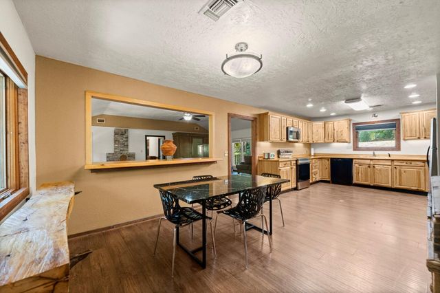 114 Hillendale Dr, Livingston, TX 77351