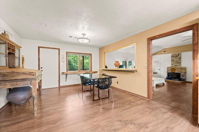 114 Hillendale Dr, Livingston, TX 77351