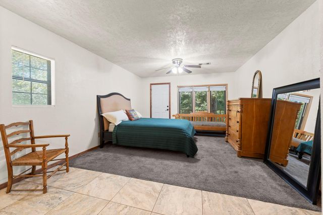 114 Hillendale Dr, Livingston, TX 77351