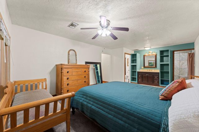 114 Hillendale Dr, Livingston, TX 77351