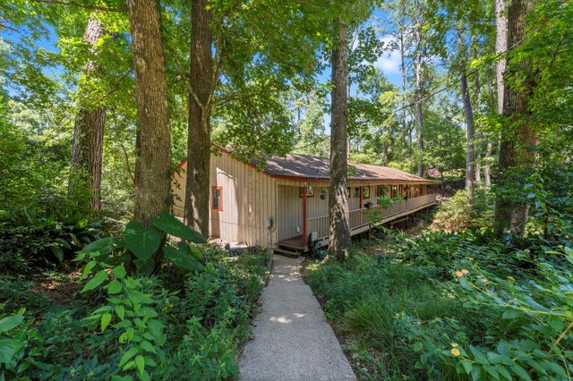 114 Hillendale Dr, Livingston, TX 77351