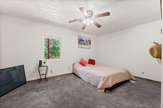 114 Hillendale Dr, Livingston, TX 77351