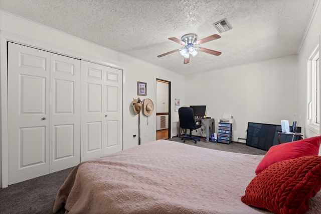 114 Hillendale Dr, Livingston, TX 77351