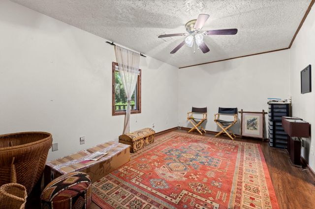 114 Hillendale Dr, Livingston, TX 77351