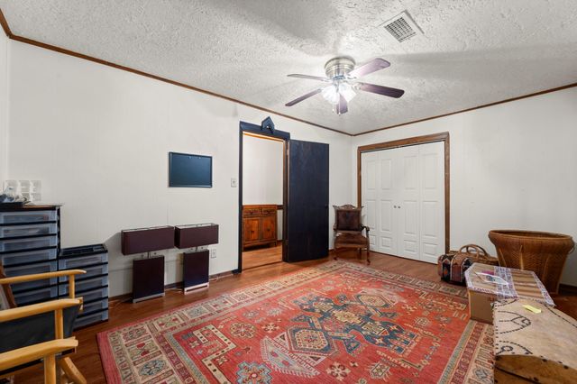 114 Hillendale Dr, Livingston, TX 77351