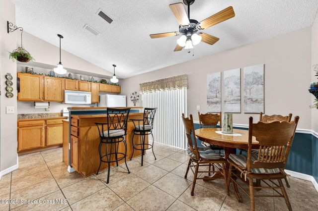 2125 Redwood Circle NE, Palm Bay, FL 32905