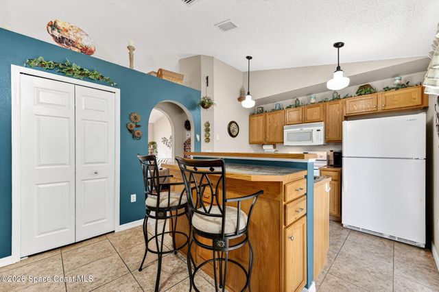 2125 Redwood Circle NE, Palm Bay, FL 32905