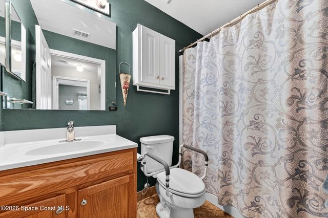 2125 Redwood Circle NE, Palm Bay, FL 32905