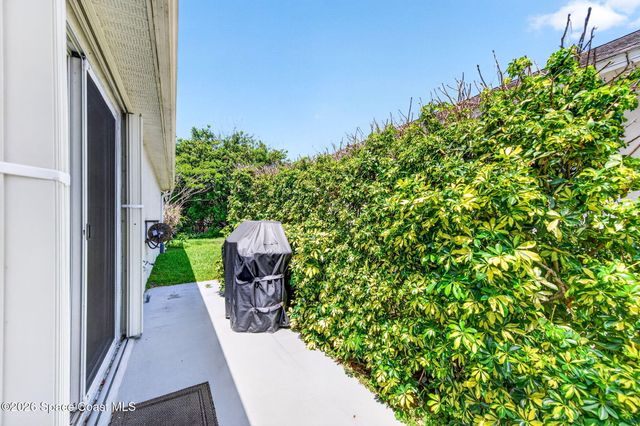 2125 Redwood Circle NE, Palm Bay, FL 32905