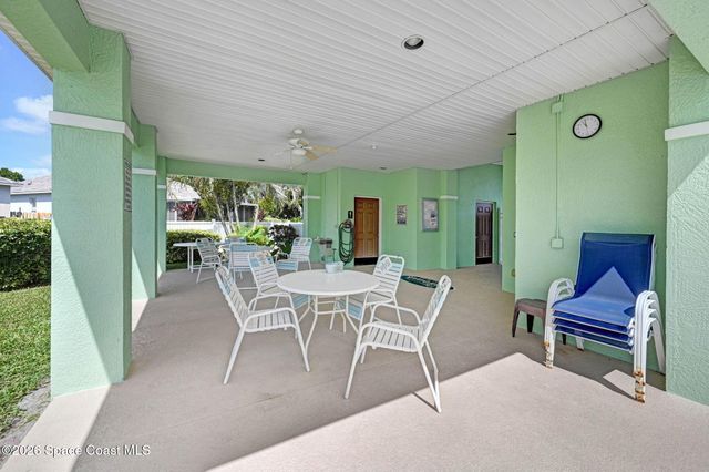 2125 Redwood Circle NE, Palm Bay, FL 32905