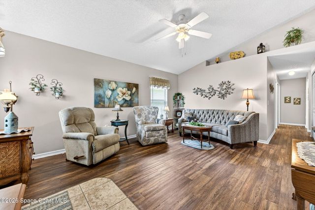 2125 Redwood Circle NE, Palm Bay, FL 32905