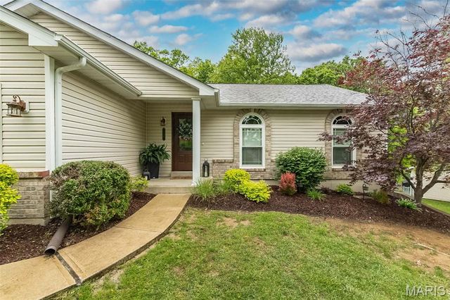 705 Worthington Drive, Warrenton, MO 63383
