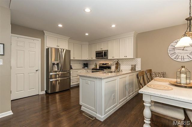 705 Worthington Drive, Warrenton, MO 63383