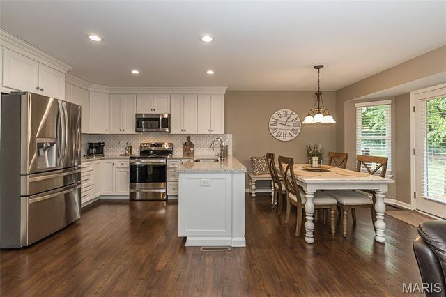 705 Worthington Drive, Warrenton, MO 63383