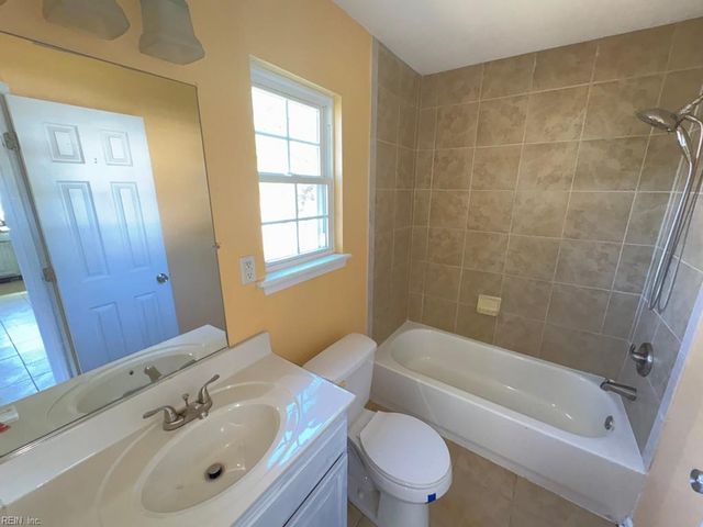 1800 Portlock RD, Chesapeake, VA 23324