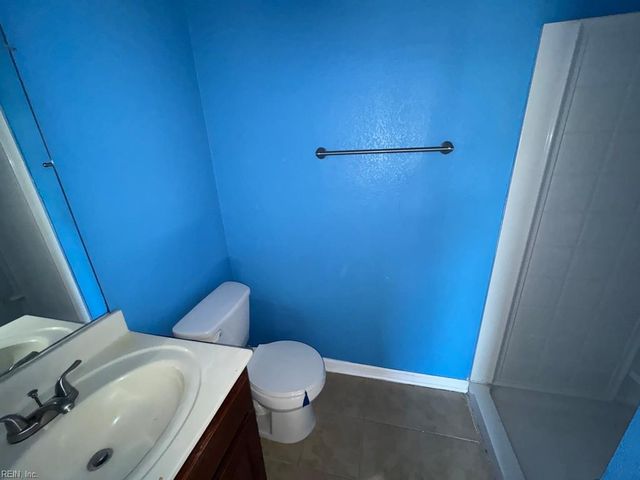 1800 Portlock RD, Chesapeake, VA 23324