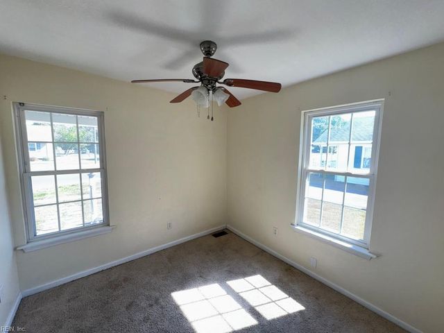 1800 Portlock RD, Chesapeake, VA 23324