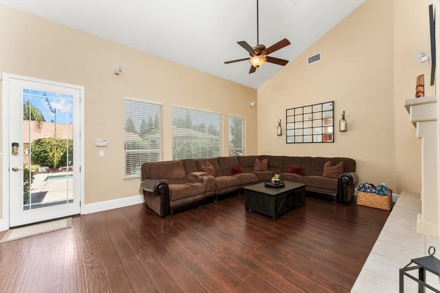 409 Misty Haven Ct, Roseville, CA 95661