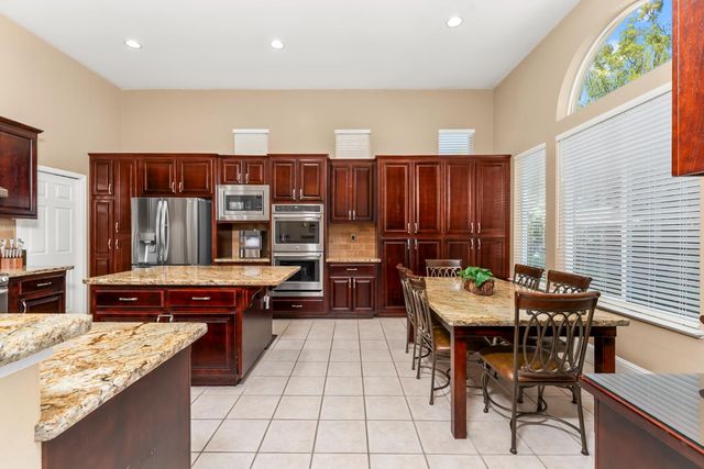 409 Misty Haven Ct, Roseville, CA 95661