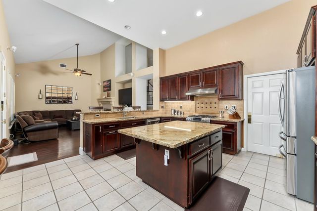 409 Misty Haven Ct, Roseville, CA 95661