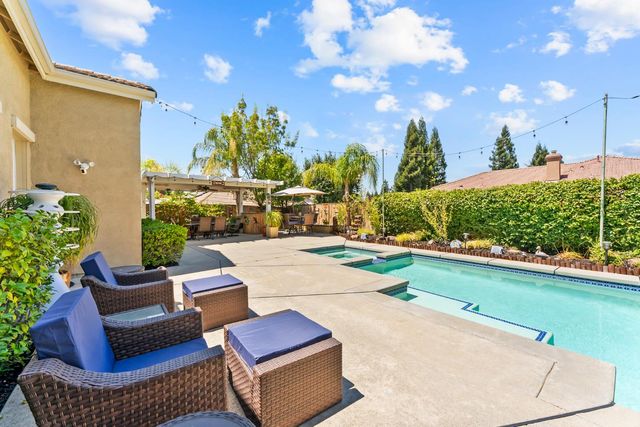 409 Misty Haven Ct, Roseville, CA 95661