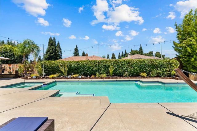 409 Misty Haven Ct, Roseville, CA 95661