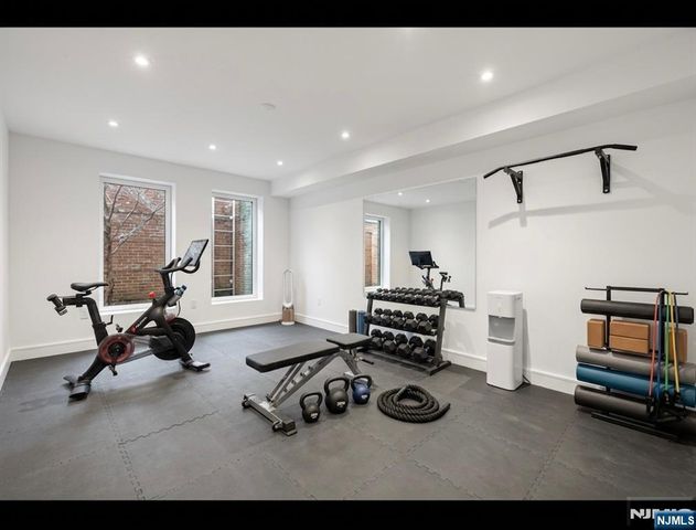 648 Falmouth Avenue, Paramus, NJ 07652