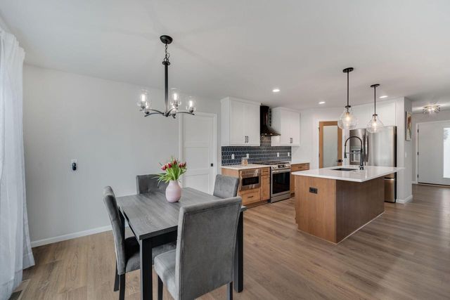 N53W19853 Kingair DRIVE, Menomonee Falls, WI 53051