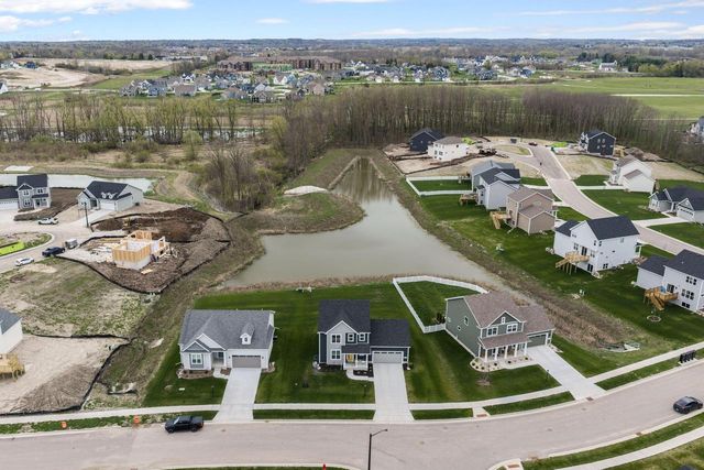 N53W19853 Kingair DRIVE, Menomonee Falls, WI 53051