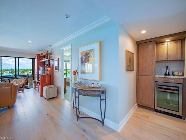 3430 Gulf Shore BLVD N 6C, Naples, FL 34103