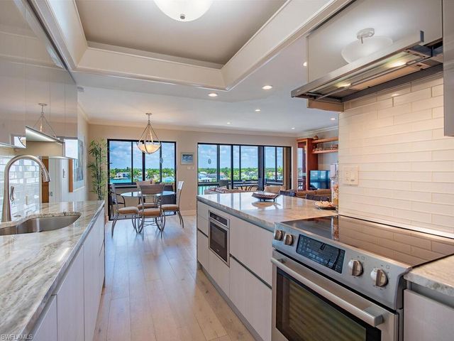 3430 Gulf Shore BLVD N 6C, Naples, FL 34103