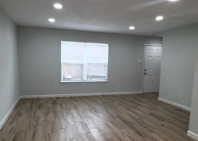 10126 Emnora Lane, Houston, TX 77080