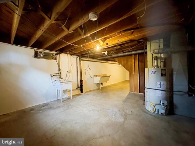 2325 WILSON BLVD, Winchester, VA 22601