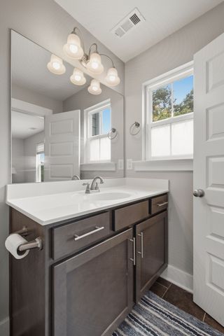 1039 Saddlestone Dr, Hermitage, TN 37076