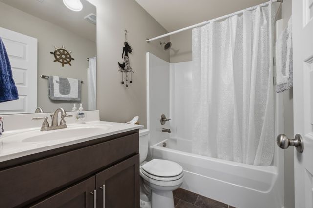 1039 Saddlestone Dr, Hermitage, TN 37076