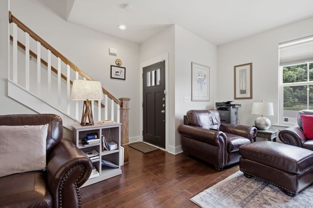 1039 Saddlestone Dr, Hermitage, TN 37076