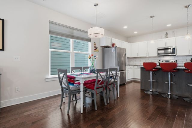1039 Saddlestone Dr, Hermitage, TN 37076