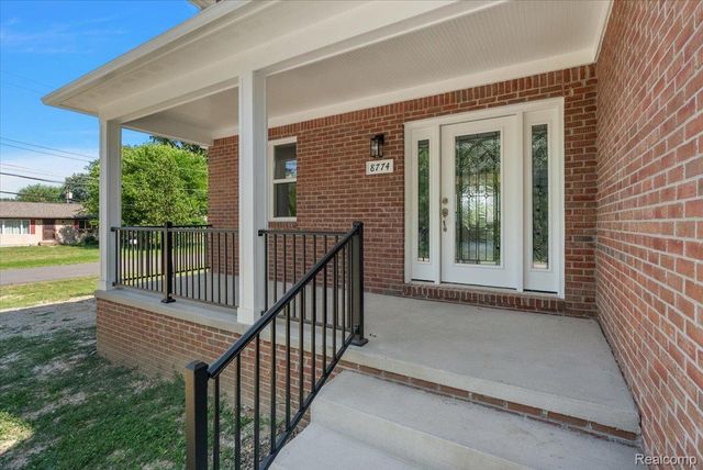 8774 Speedway Drive, Shelby Charter Township, MI 48317