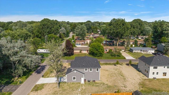 8774 Speedway Drive, Shelby Charter Township, MI 48317