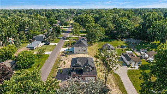 8774 Speedway Drive, Shelby Charter Township, MI 48317