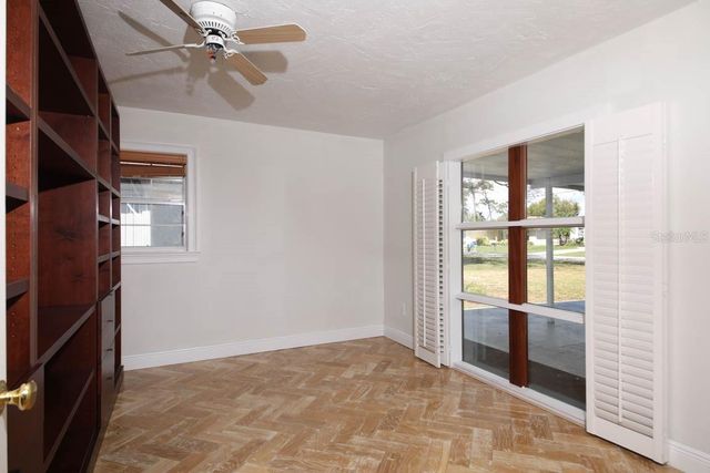 1000 GANTT AVENUE, Sarasota, FL 34232