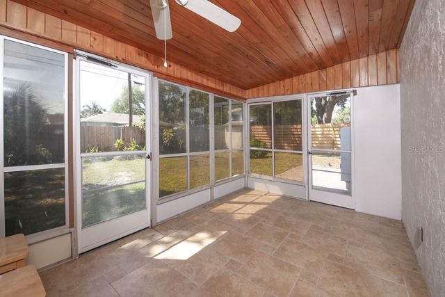 1000 GANTT AVENUE, Sarasota, FL 34232