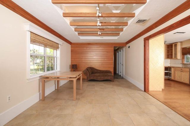 1000 GANTT AVENUE, Sarasota, FL 34232