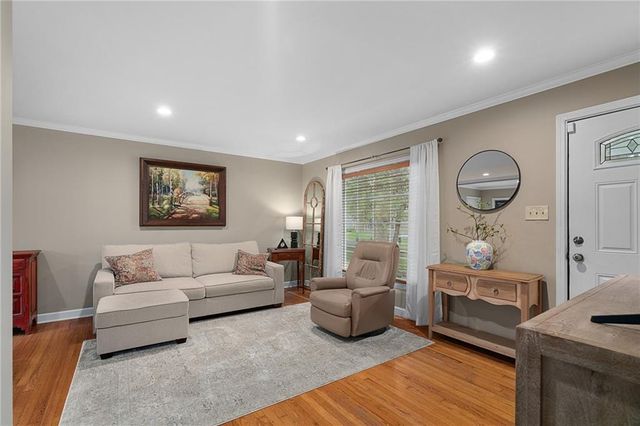 5315 W 71st Terrace, Prairie Village, KS 66208