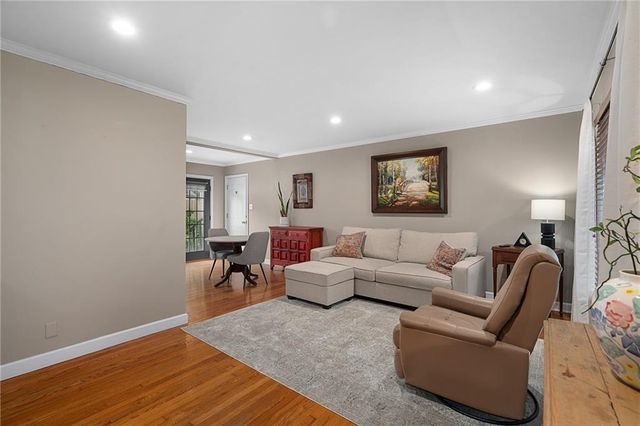 5315 W 71st Terrace, Prairie Village, KS 66208