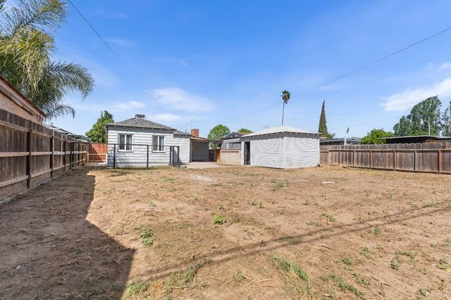 343 Walnut Street, Lemoore, CA 93245