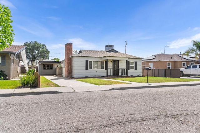 343 Walnut Street, Lemoore, CA 93245