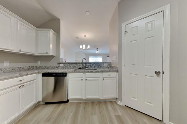 26925 Carriage Manor Lane, Kingwood, TX 77339