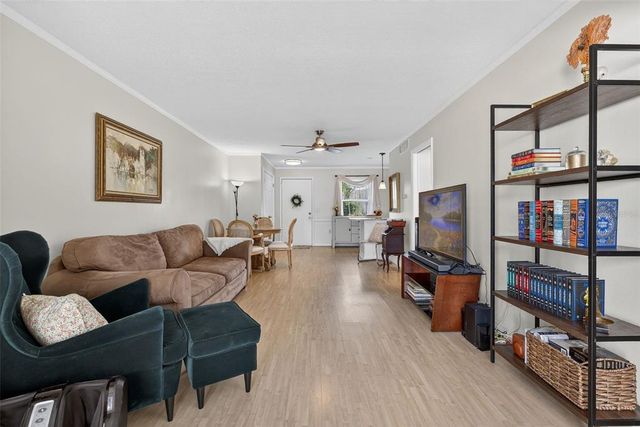 404 CORDOVA GREEN 404, Seminole, FL 33777